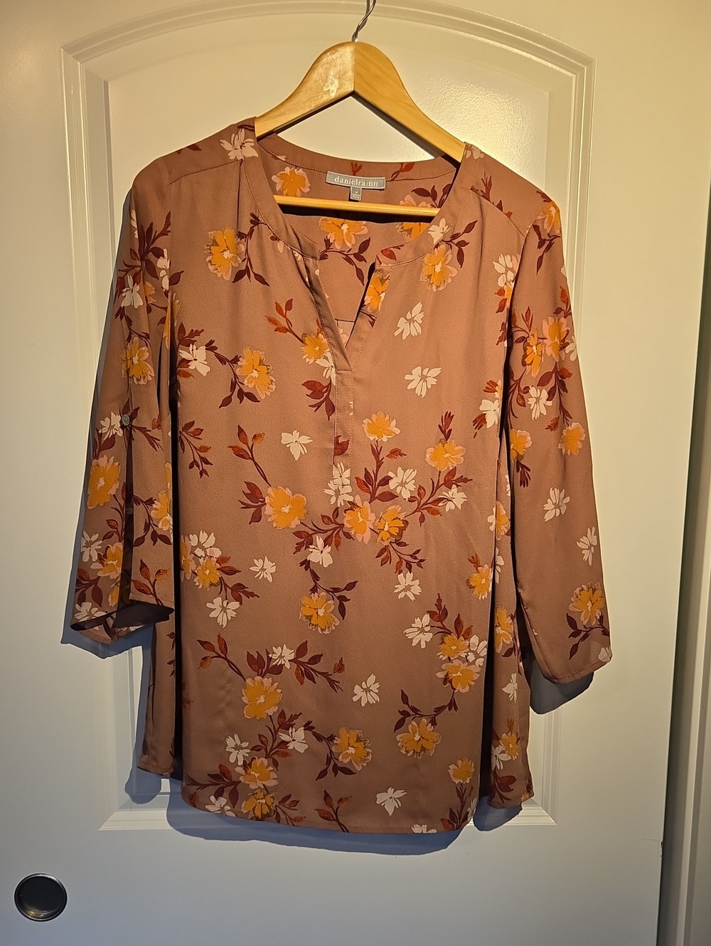 Daniel Rainn mauve floral split-neck tunic with yellow blooms